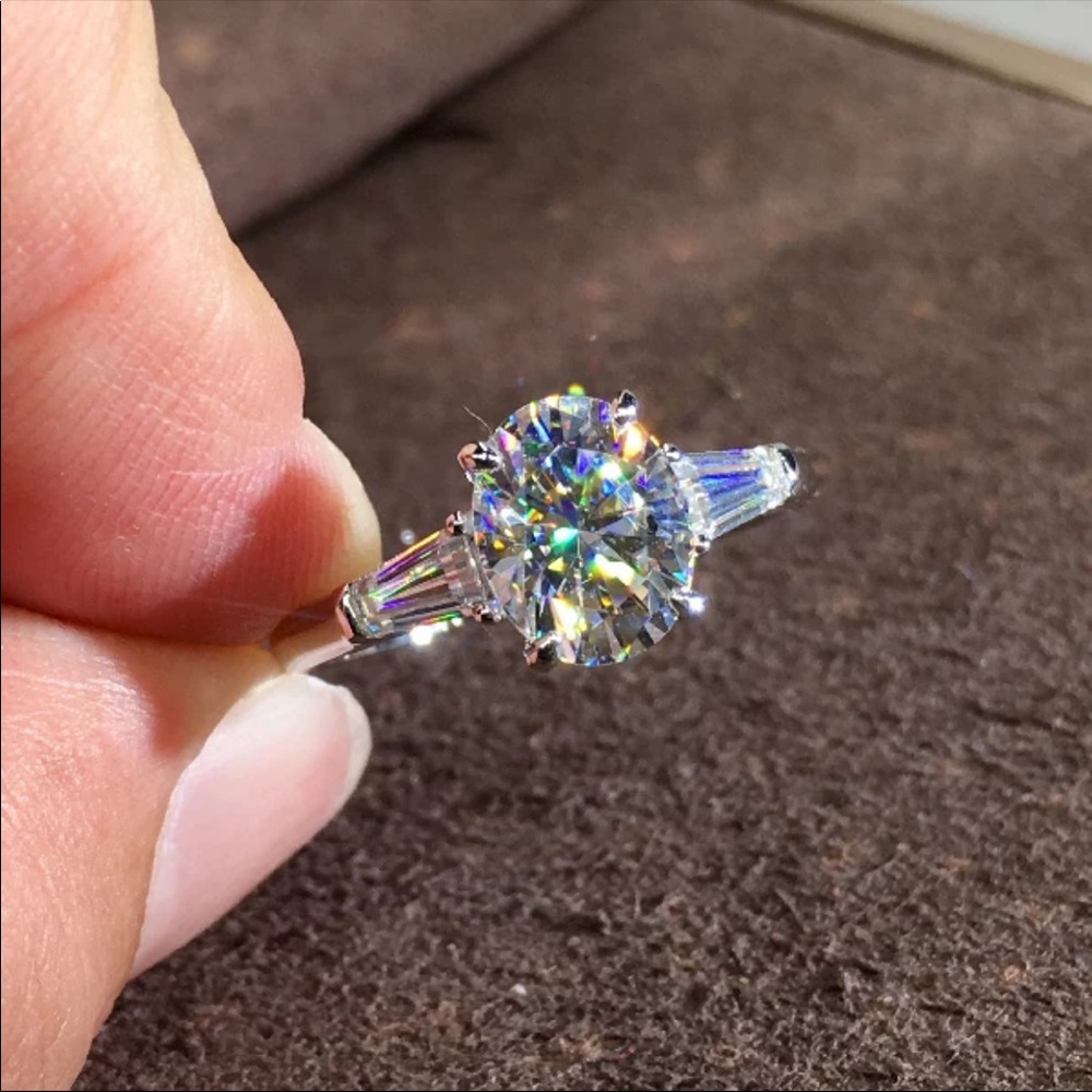 New Women’s 925 Silver Zircon Women’s Ring - Picture 1 of 6